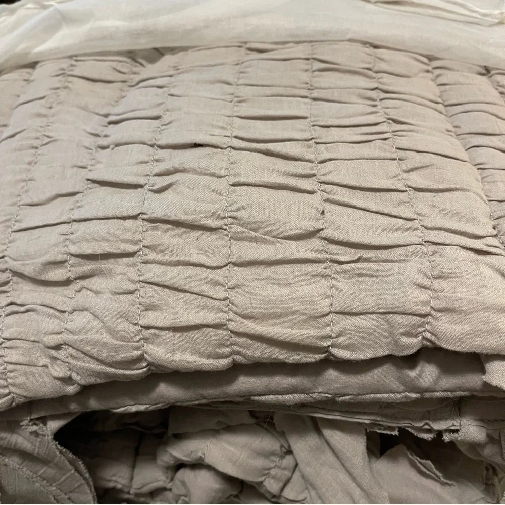 NEW! Anthropologie Textured Bardot Grey Twin Quilt w/ 2 Euro & 2 Standard Shams